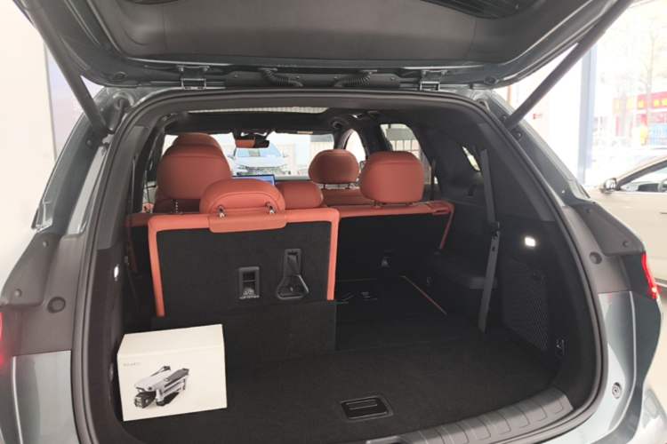Used BYD Tang L 2025 DM 175KM Drone Player Edition Trunk