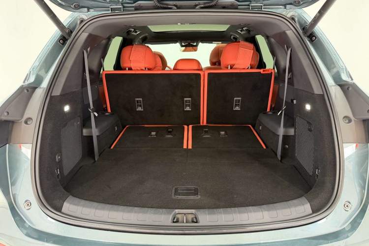 Used BYD Tang L 2025 DM 175KM Drone Player Edition Trunk