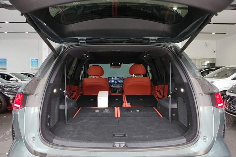 Used BYD Tang L 2025 DM 175KM Drone Player Edition Trunk