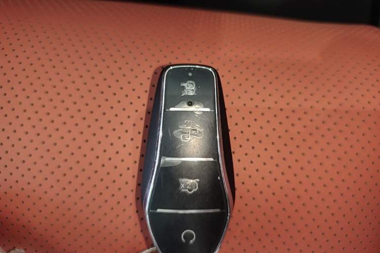 Used BYD Tang L 2025 DM 175KM Drone Player Edition Vehicle Key