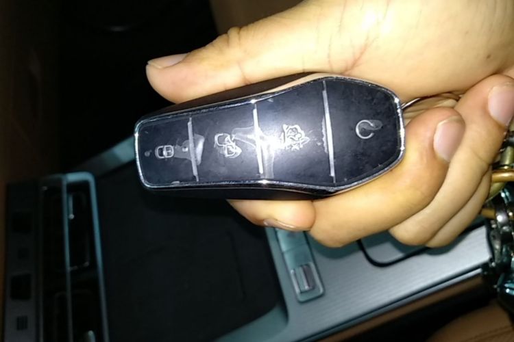 Used BYD Tang L 2025 DM 175KM Drone Player Edition Vehicle Key