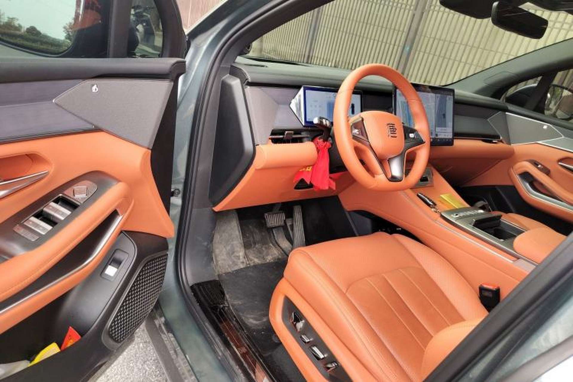 Used BYD Tang L 2025 EV 600KM All-Wheel-Drive LiDAR Flagship Model Driver Seat