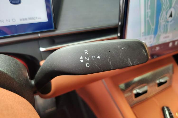 Used BYD Tang L 2025 EV 600KM All-Wheel-Drive LiDAR Flagship Model Gear Lever