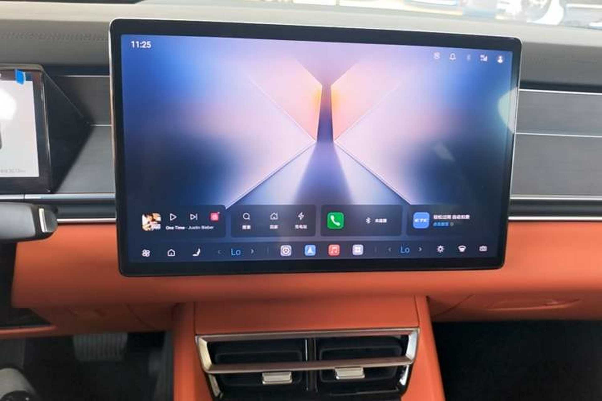 Used BYD Tang L 2025 DM 175KM Drone Player Edition Audio And AC Panel