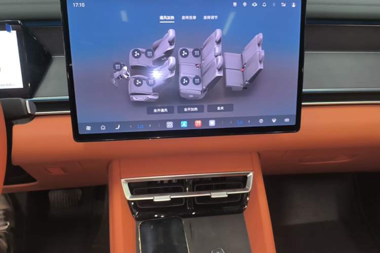 Used BYD Tang L 2025 DM 175KM Drone Player Edition Audio And AC Panel