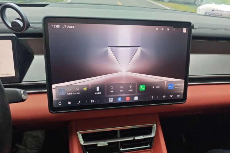 Used BYD Tang L 2025 DM 215KM LiDAR Flagship Model Audio And AC Panel