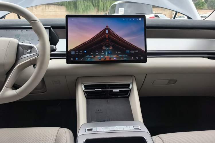 Used BYD Tang L 2025 EV with 670 km Range LiDAR and Premium Features Audio And AC Panel