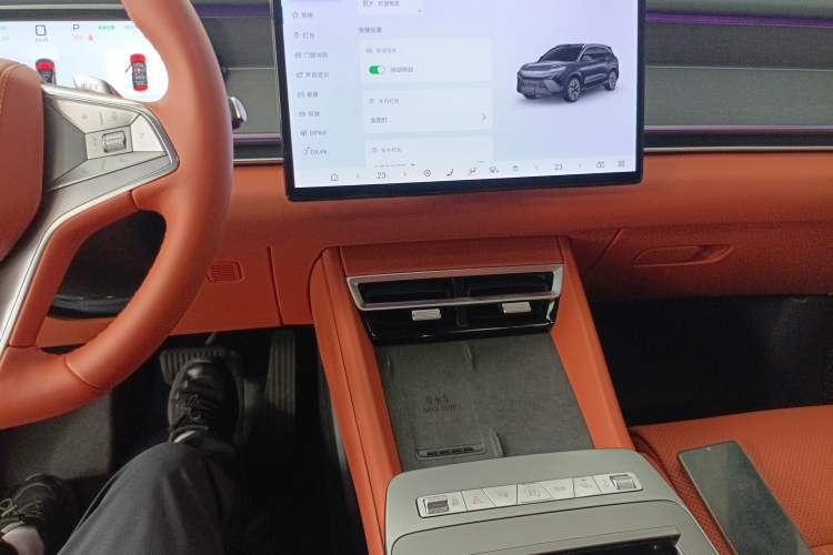 Used BYD Tang L 2025 EV 600KM All-Wheel-Drive LiDAR Flagship Model Audio And AC Panel