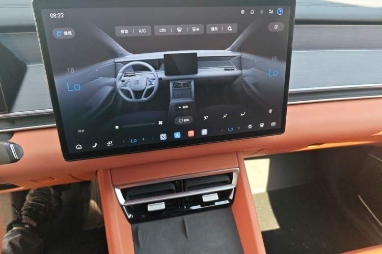 Used BYD Tang L 2025 DM 175KM Drone Player Edition Audio And AC Panel