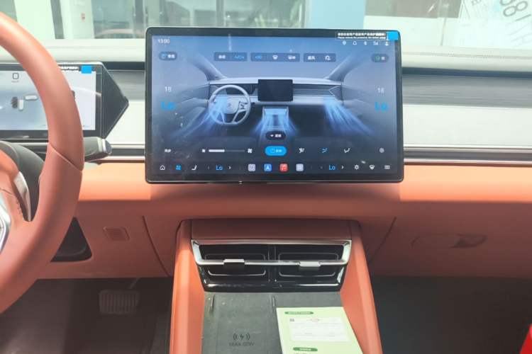 Used BYD Tang L 2025 EV 600KM All-Wheel-Drive LiDAR Flagship Model Audio And AC Panel