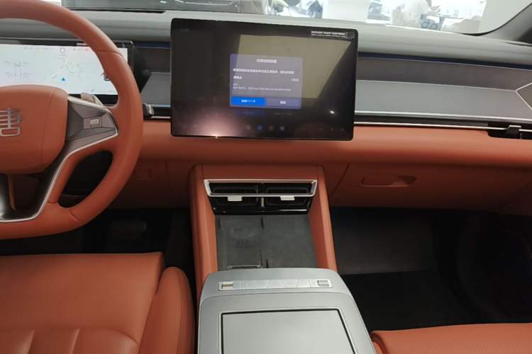 Used BYD Tang L 2025 EV 600KM All-Wheel-Drive LiDAR Flagship Model Audio And AC Panel