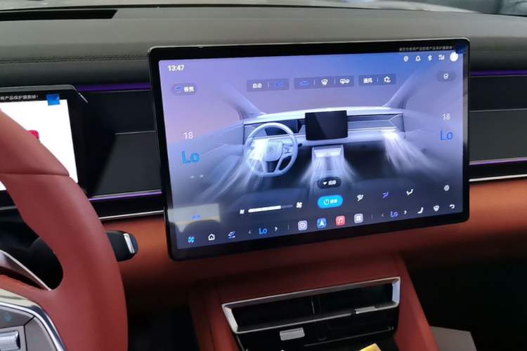 Used BYD Tang L 2025 DM 175KM Drone Player Edition Audio And AC Panel