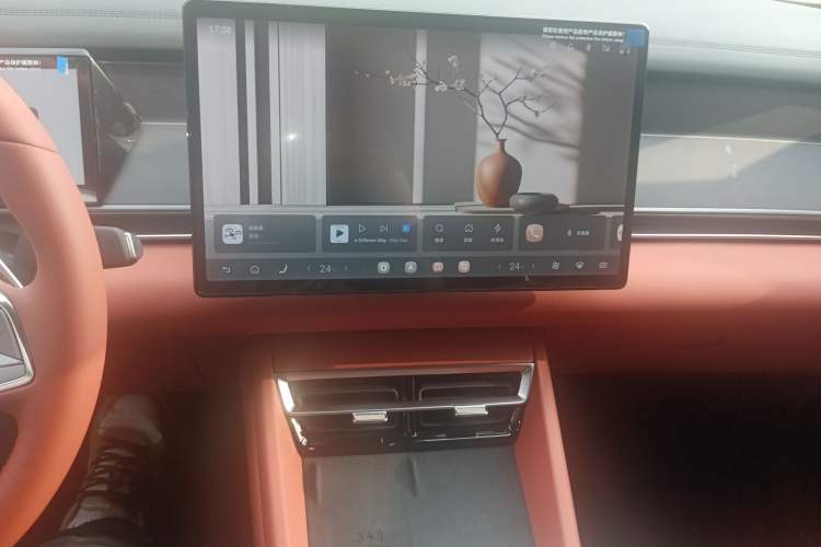 Used BYD Tang L 2025 DM 175KM Drone Player Edition Audio And AC Panel