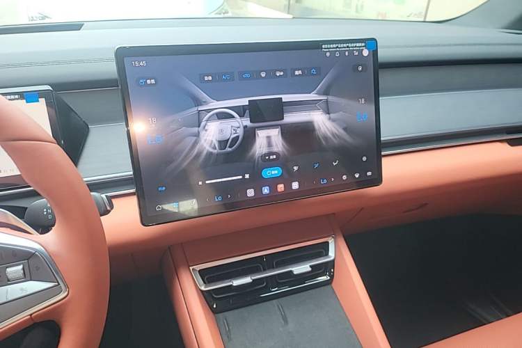 Used BYD Tang L 2025 DM 175KM Drone Player Edition Audio And AC Panel