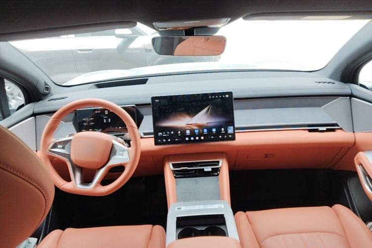 Used BYD Tang L 2025 EV 600KM All-Wheel-Drive LiDAR Flagship Model Center Console