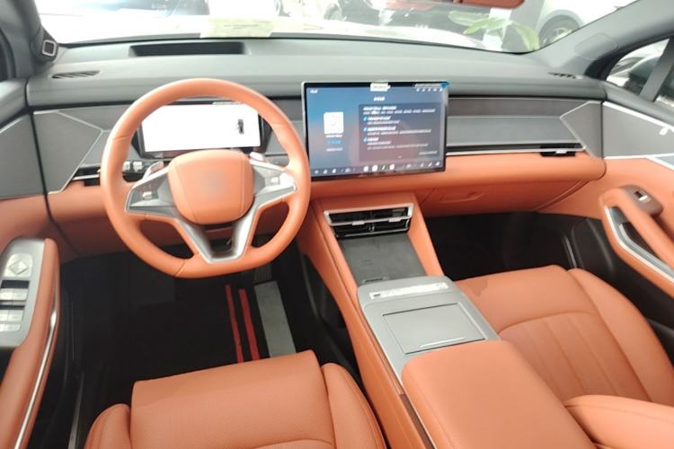 Used BYD Tang L 2025 DM 175KM Drone Player Edition Center Console