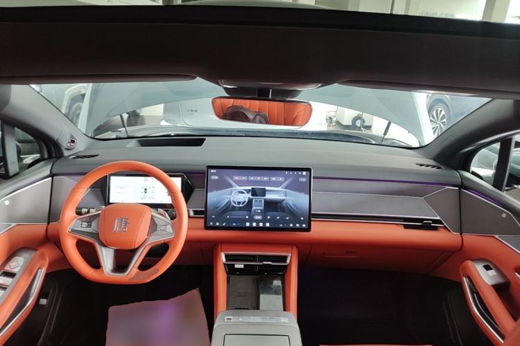 Used BYD Tang L 2025 DM 175KM Drone Player Edition Center Console