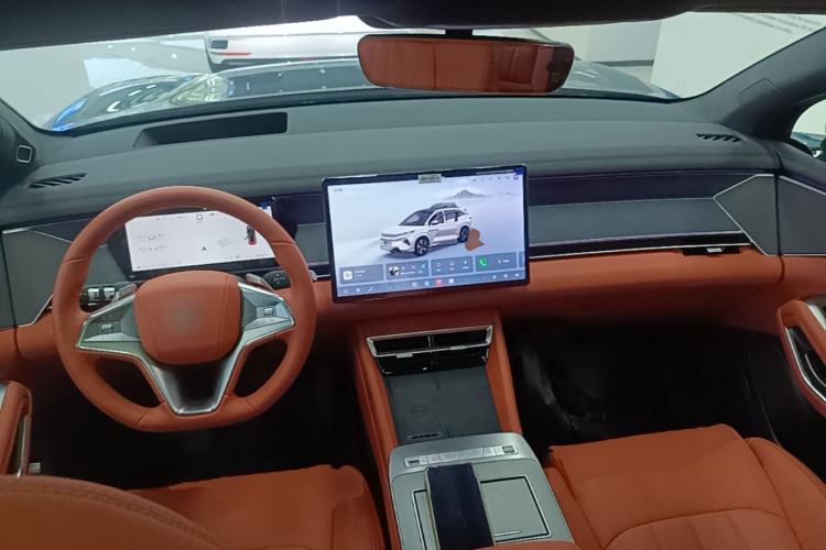 Used BYD Tang L 2025 DM 175KM Drone Player Edition Center Console