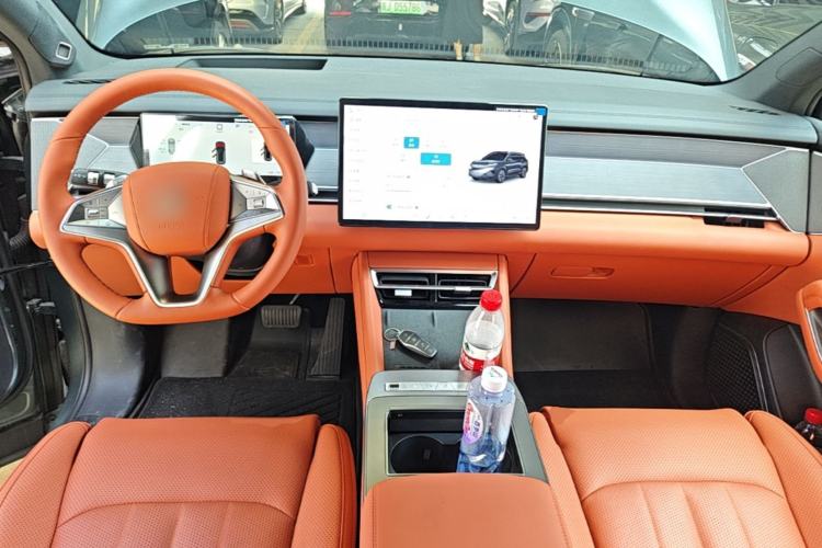 Used BYD Tang L 2025 DM 175KM Drone Player Edition Center Console