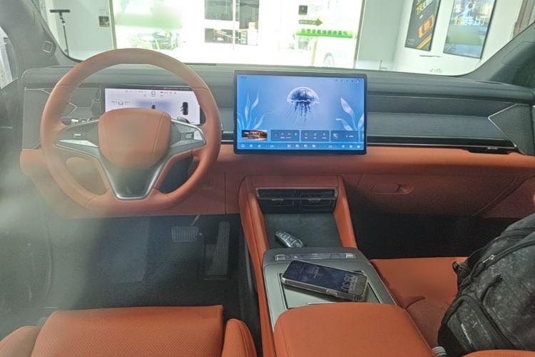 Used BYD Tang L 2025 EV 600KM All-Wheel-Drive LiDAR Flagship Model Center Console