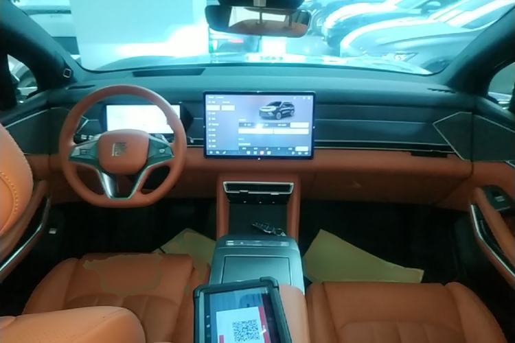 Used BYD Tang L 2025 EV 600KM All-Wheel-Drive LiDAR Flagship Model Center Console