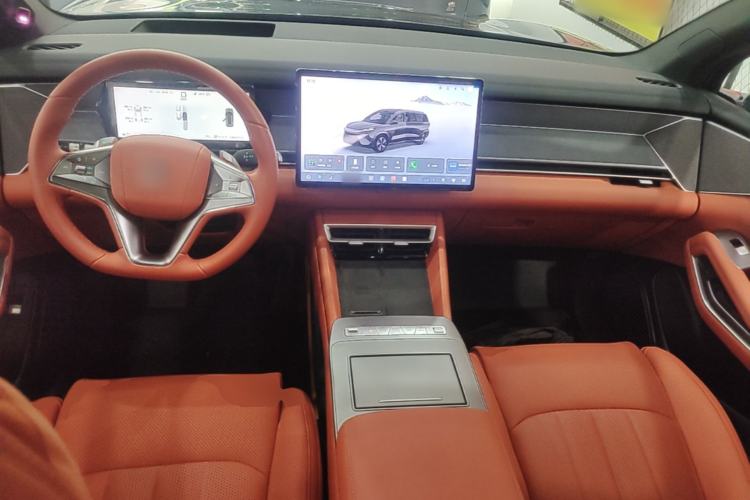 Used BYD Tang L 2025 EV 600KM All-Wheel-Drive LiDAR Flagship Model Center Console