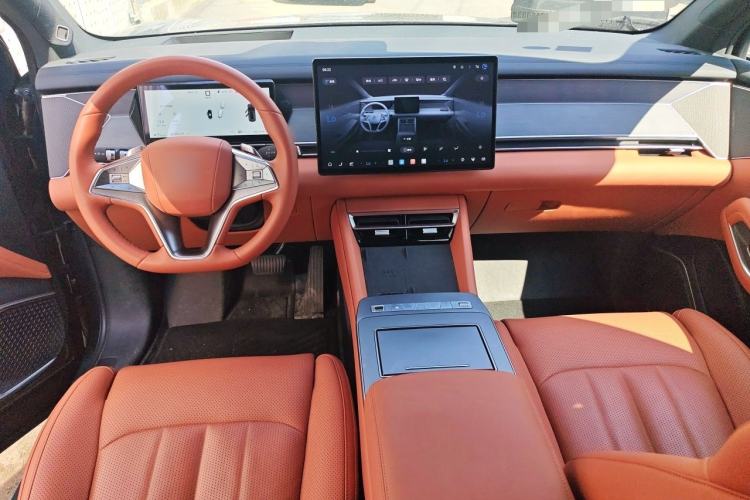 Used BYD Tang L 2025 DM 175KM Drone Player Edition Center Console