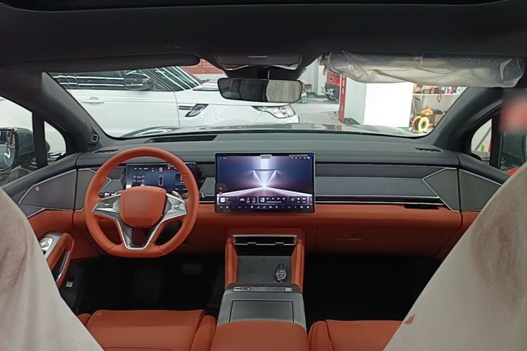 Used BYD Tang L 2025 DM 175KM Drone Player Edition Center Console