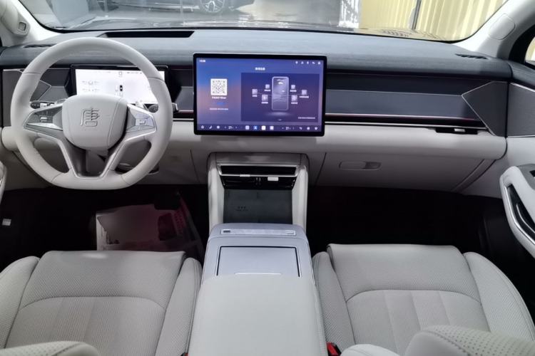 Used BYD Tang L 2025 DM 175KM Drone Player Edition Center Console