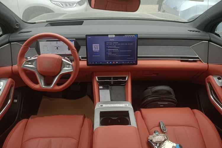 Used BYD Tang L 2025 DM 175KM Drone Player Edition Center Console