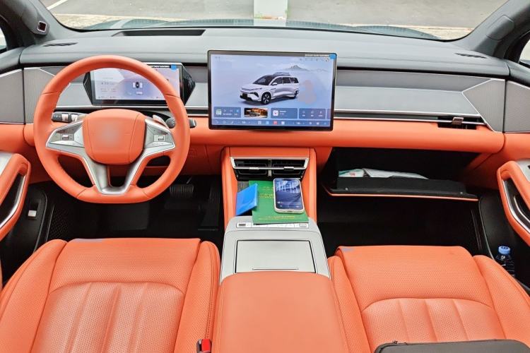 Used BYD Tang L 2025 DM 175KM Drone Player Edition Center Console