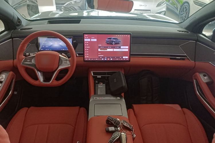 Used BYD Tang L 2025 DM 175KM Drone Player Edition Center Console