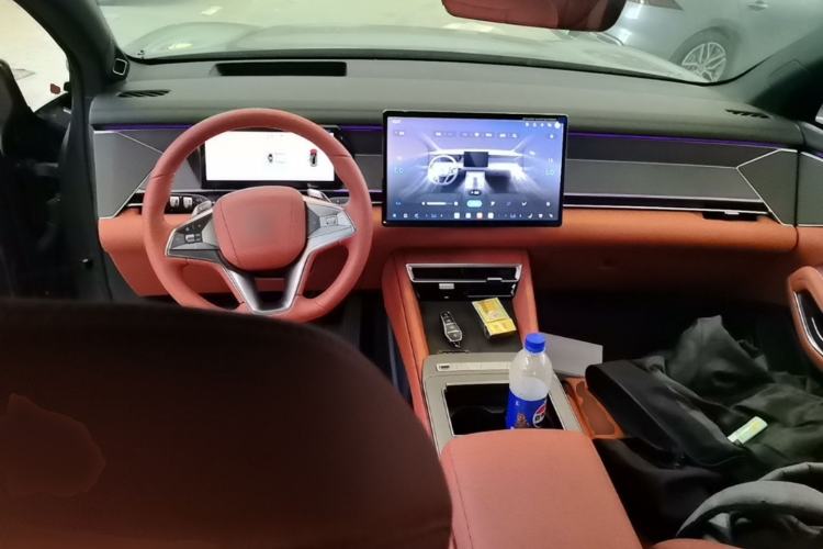 Used BYD Tang L 2025 DM 175KM Drone Player Edition Center Console