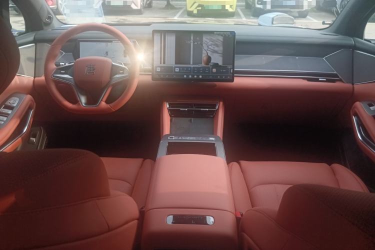 Used BYD Tang L 2025 DM 175KM Drone Player Edition Center Console