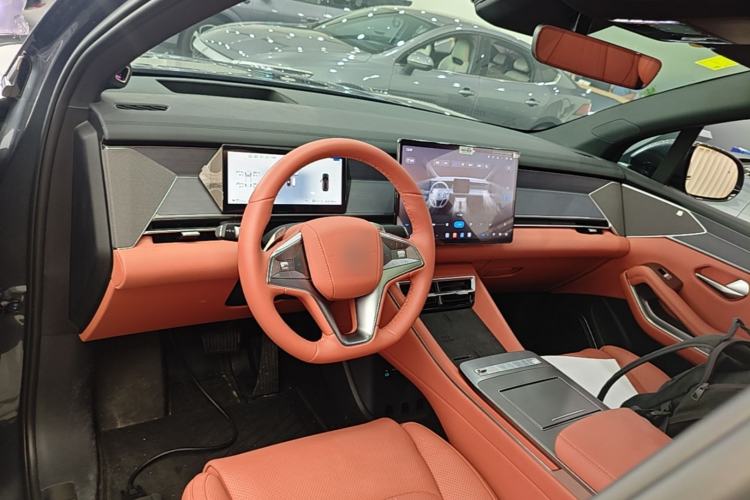 Used BYD Tang L 2025 DM 175KM Drone Player Edition Center Console