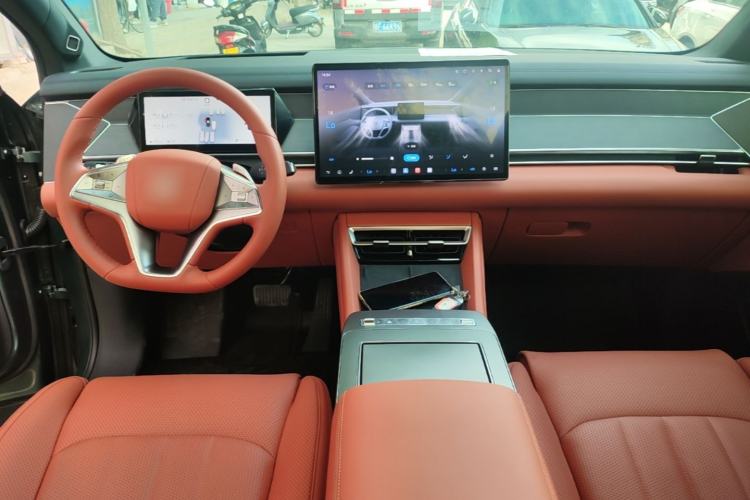 Used BYD Tang L 2025 DM 175KM Drone Player Edition Center Console
