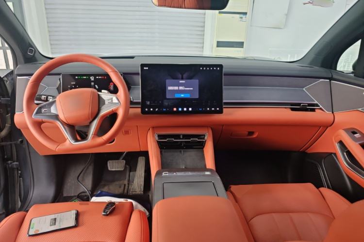 Used BYD Tang L 2025 EV 600KM All-Wheel-Drive LiDAR Flagship Model Center Console