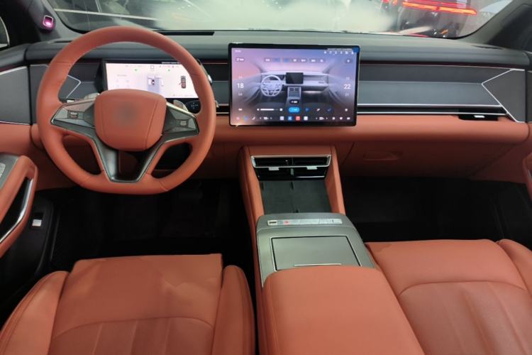 Used BYD Tang L 2025 DM 175KM Drone Player Edition Center Console