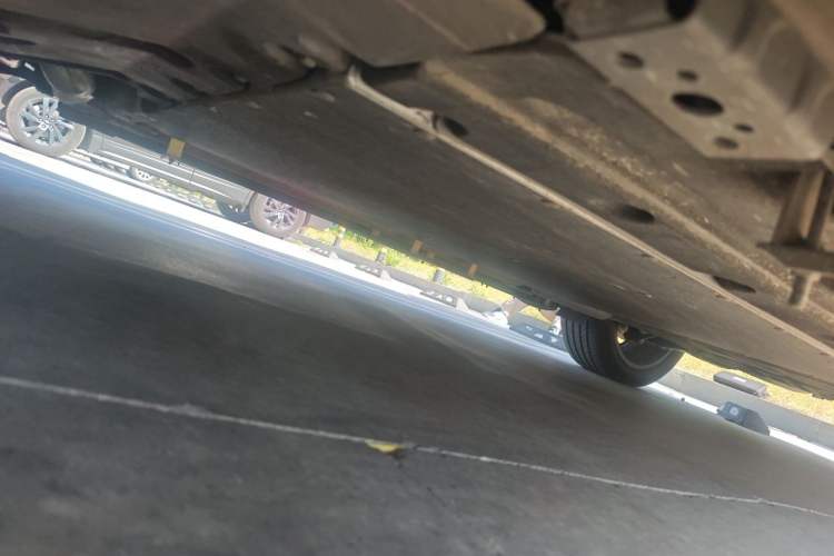 Used BYD Tang L 2025 DM 200KM Four-Wheel Drive LiDAR Flagship Model Chassis Front Left