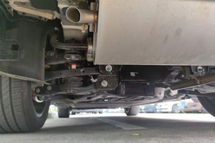 Used BYD Tang L 2025 DM 215KM LiDAR Flagship Model Chassis Rear
