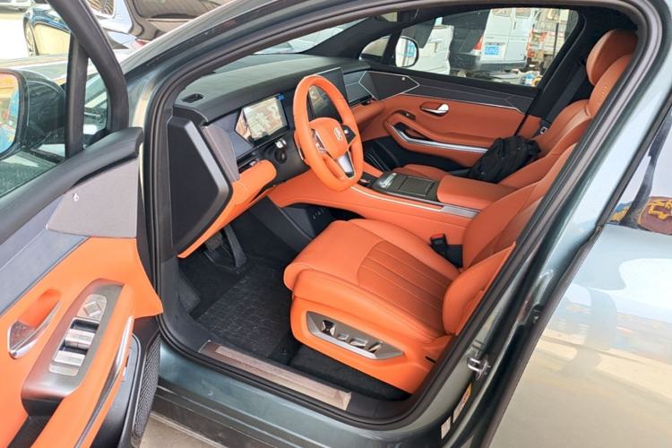 Used BYD Tang L 2025 DM 175KM Drone Player Edition Driver Seat