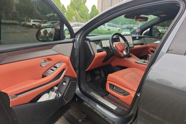 Used BYD Tang L 2025 DM 215KM LiDAR Flagship Model Driver Seat