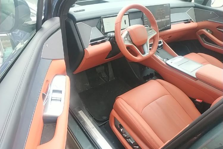 Used BYD Tang L 2025 DM 175KM Drone Player Edition Driver Seat