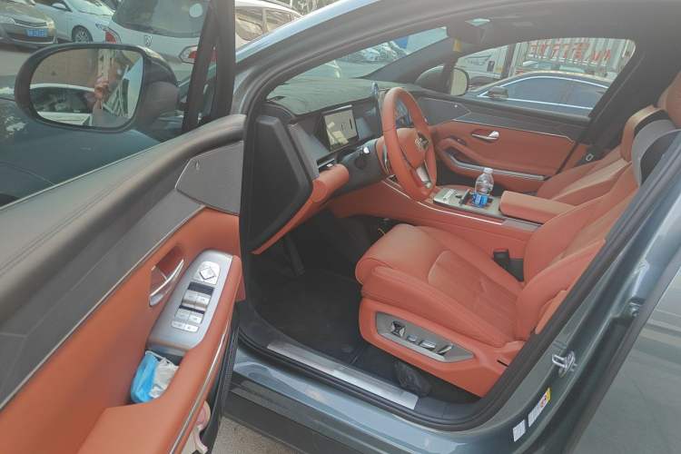 Used BYD Tang L 2025 DM 175KM Drone Player Edition Driver Seat