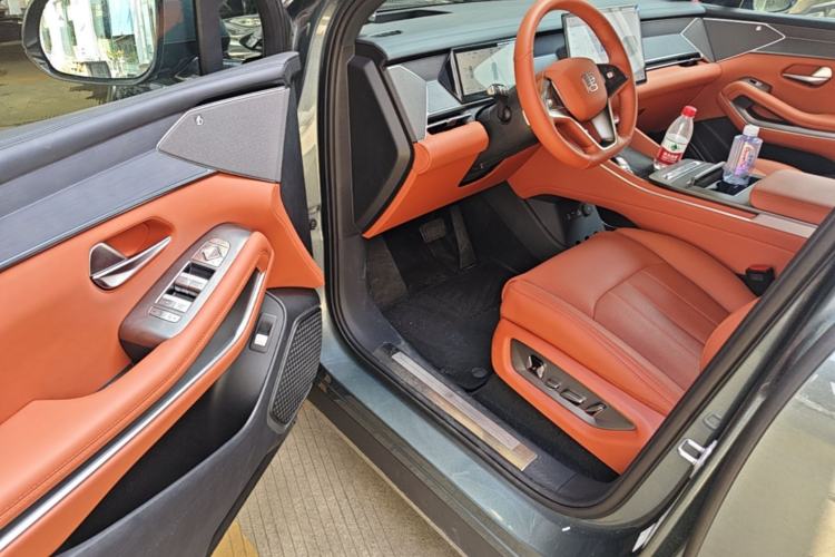Used BYD Tang L 2025 DM 175KM Drone Player Edition Driver Seat