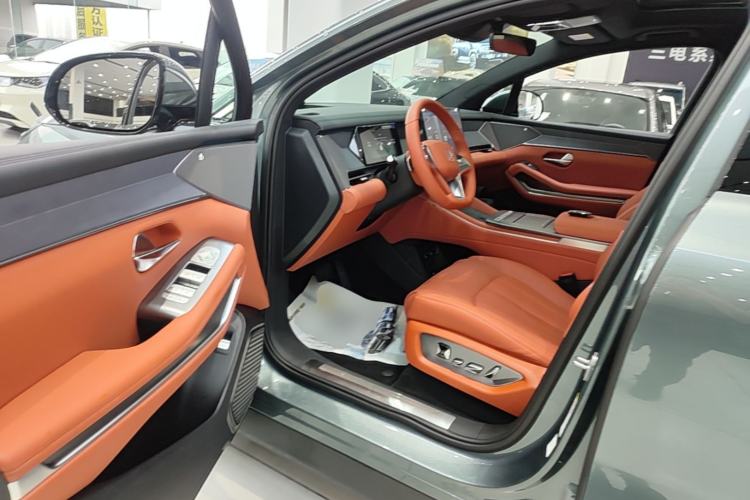 Used BYD Tang L 2025 DM 175KM Drone Player Edition Driver Seat