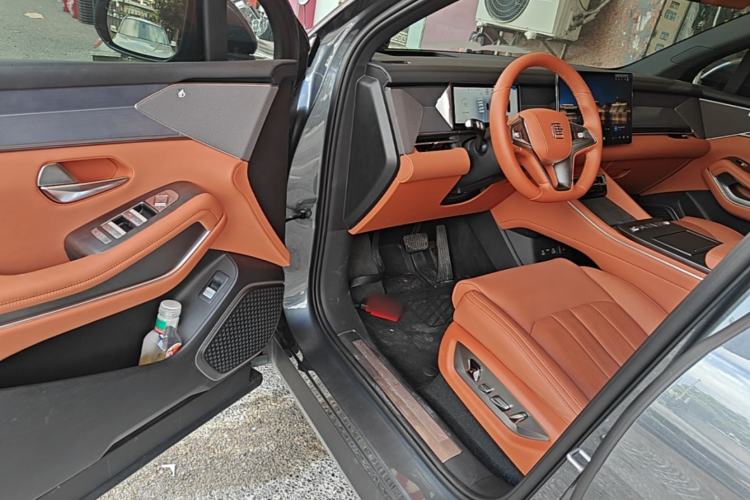 Used BYD Tang L 2025 EV 600KM All-Wheel-Drive LiDAR Flagship Model Driver Seat