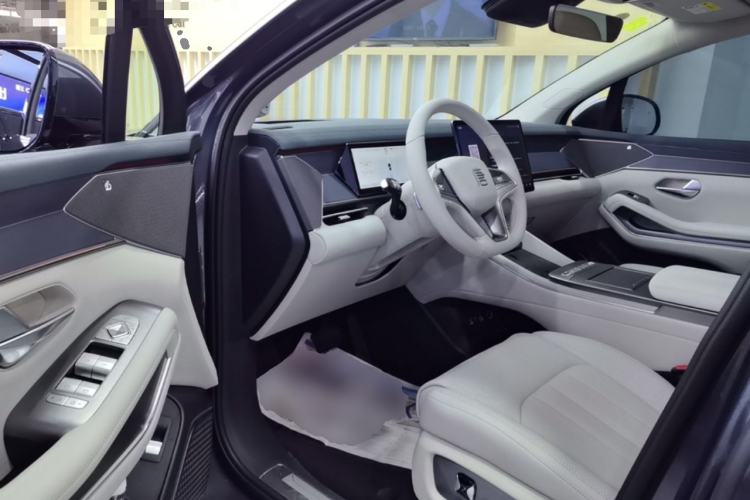 Used BYD Tang L 2025 DM 175KM Drone Player Edition Driver Seat