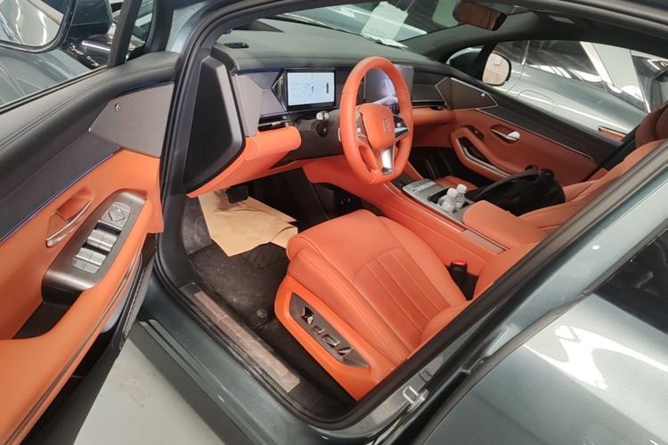 Used BYD Tang L 2025 DM 175KM Drone Player Edition Driver Seat