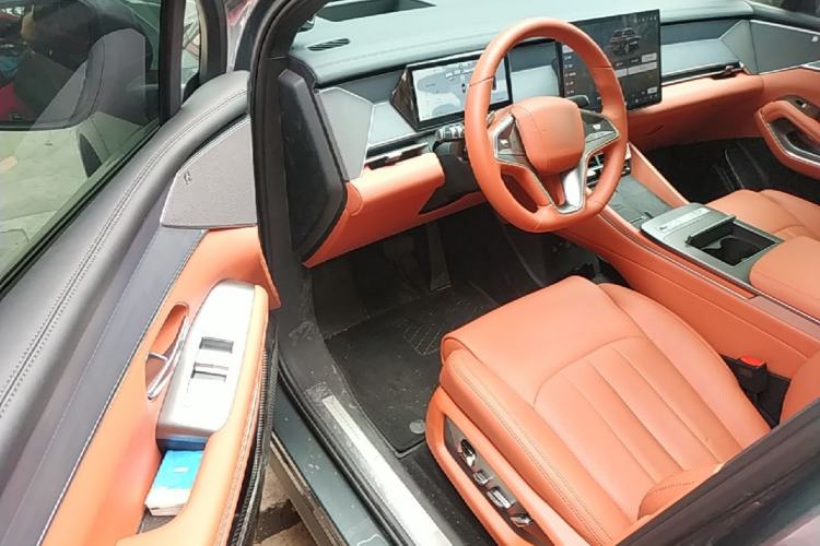 Used BYD Tang L 2025 DM 175KM Drone Player Edition Driver Seat